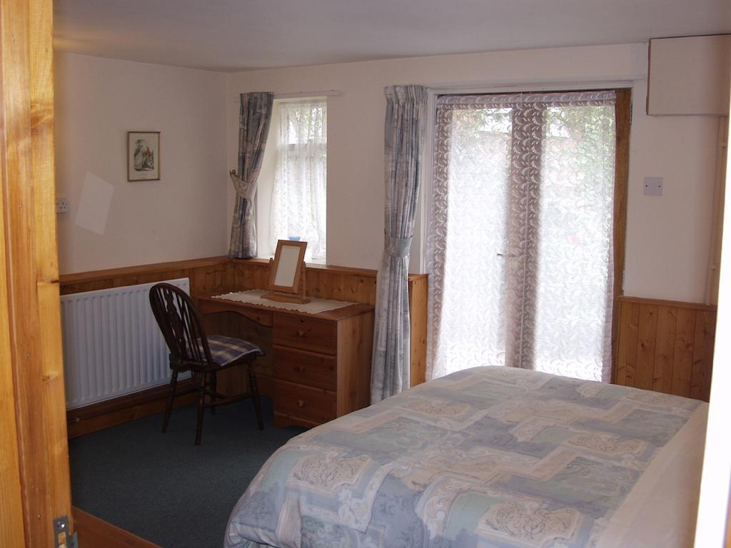 The Coach House Villa Ledbury Room photo